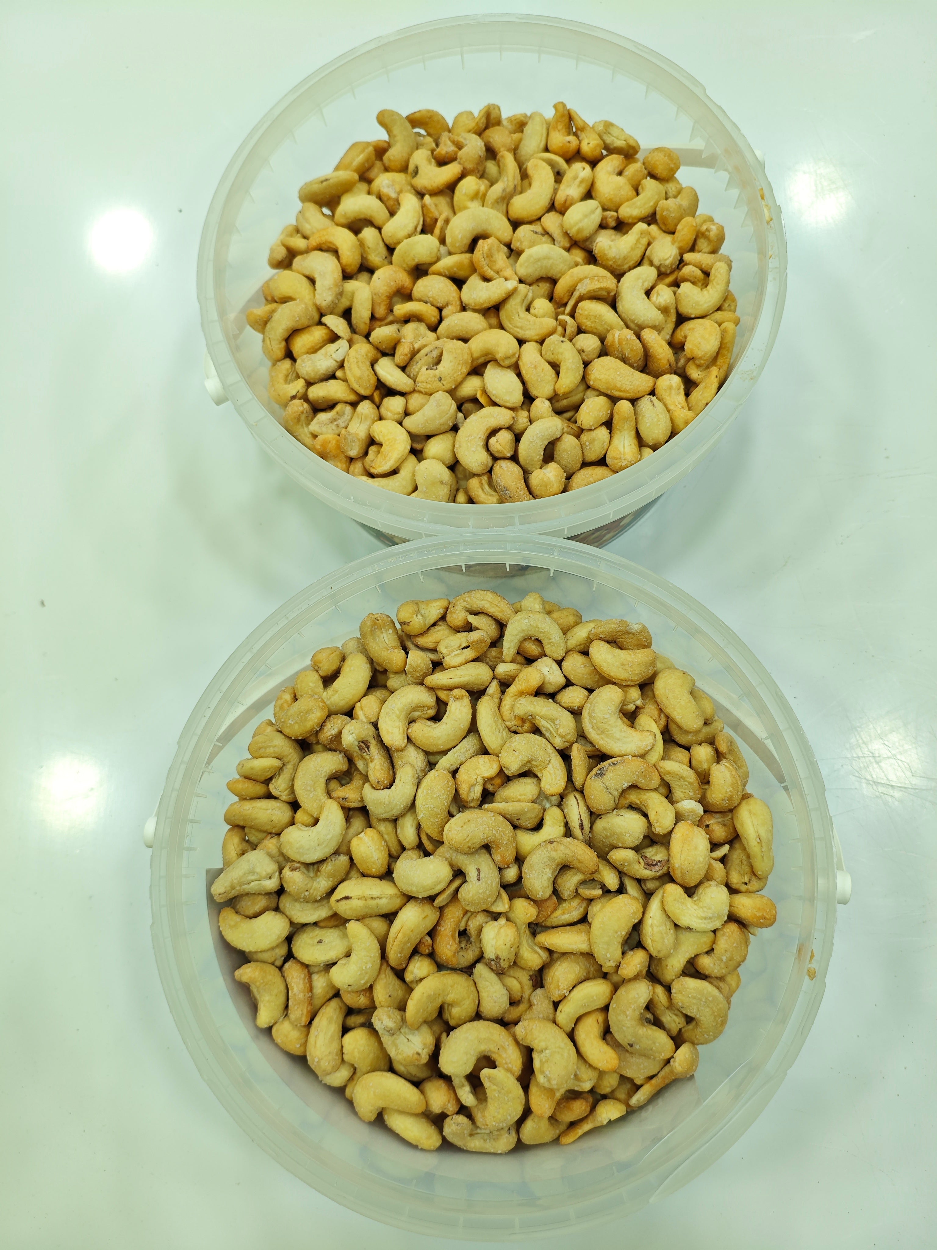 Farouk Platinum – كاجو محمّص فاخر | Luxe Cashews